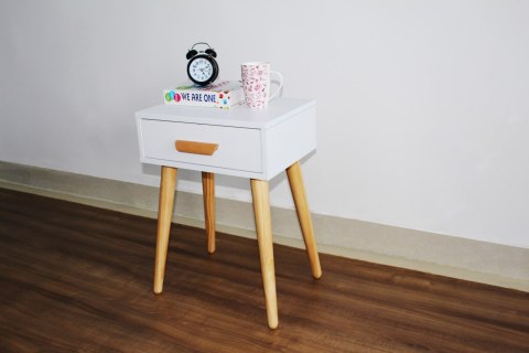 Szafka nocna nowoczesny stolik kawowy biały ModernHome ModernHome
